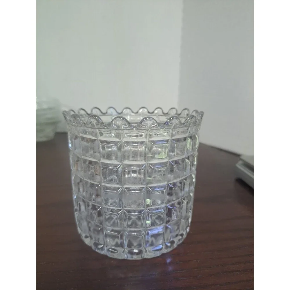 Vintage Waffle Block Clear Glass Vase With Scalloped Edge